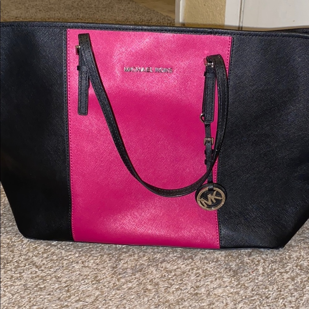 MK tote